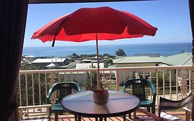 Penguin Seaside Homestay